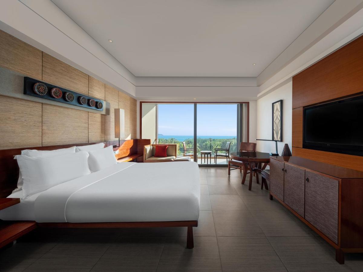 Pullman Oceanview Sanya Bay Resort & Spa Dış mekan fotoğraf