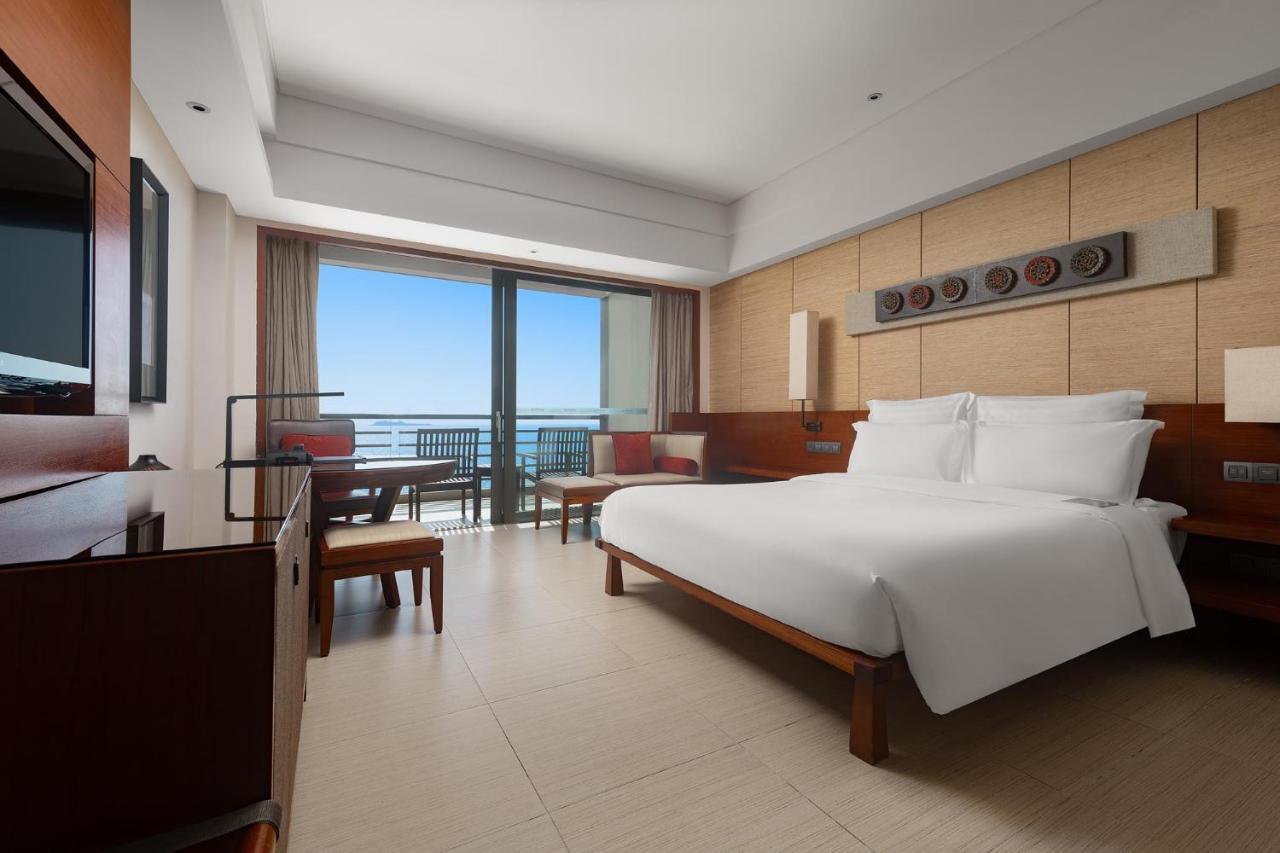 Pullman Oceanview Sanya Bay Resort & Spa Dış mekan fotoğraf