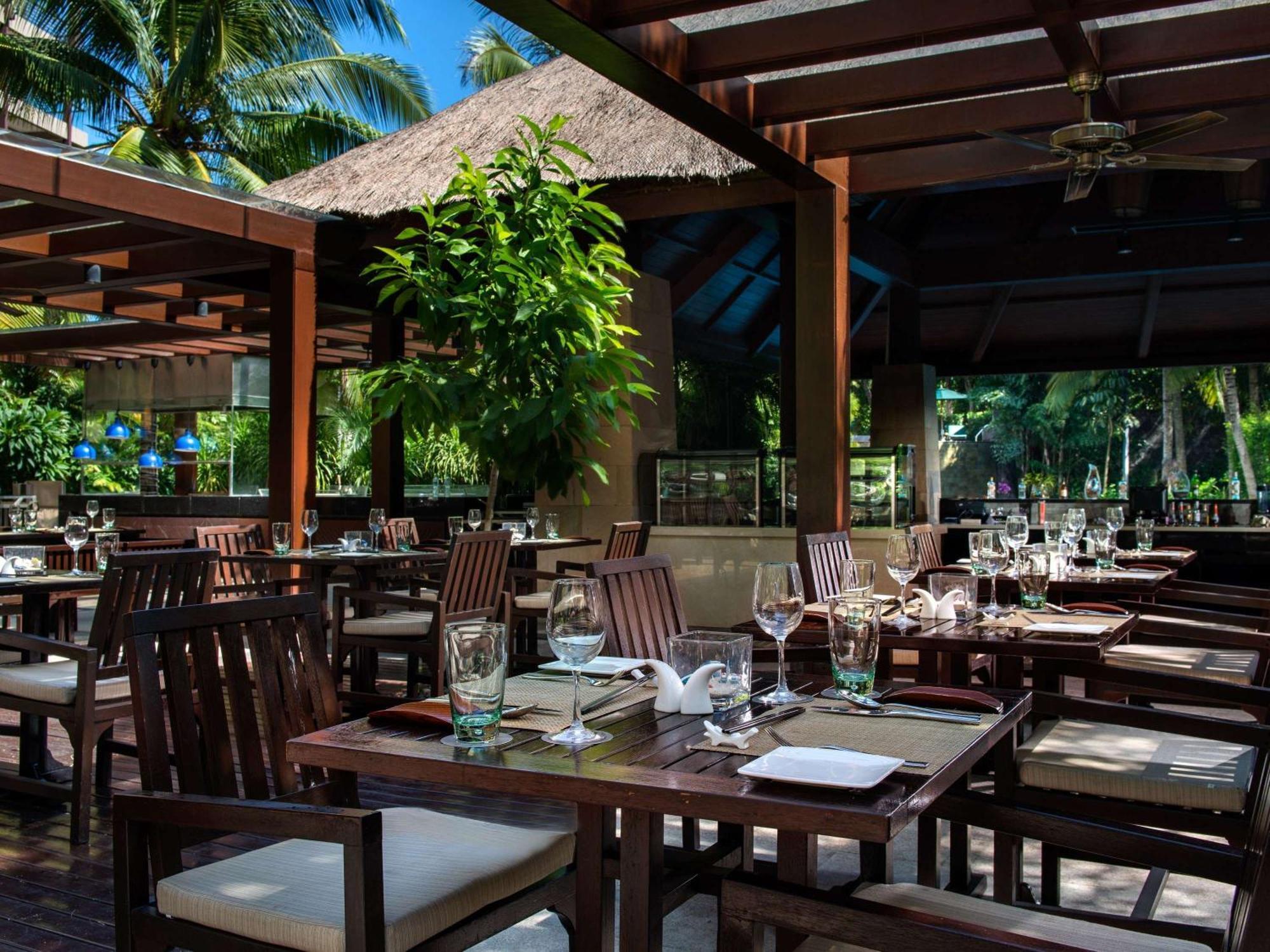 Pullman Oceanview Sanya Bay Resort & Spa Dış mekan fotoğraf